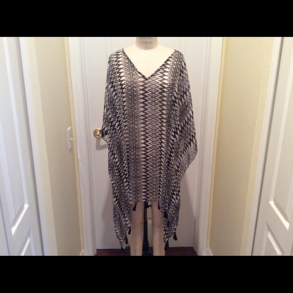Fun Kicky Tunic Coverup Black and Cream w/Tassels